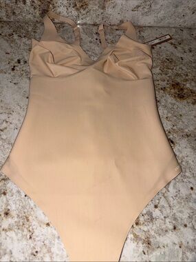 SKIMS Sand Plunge Bodysuit